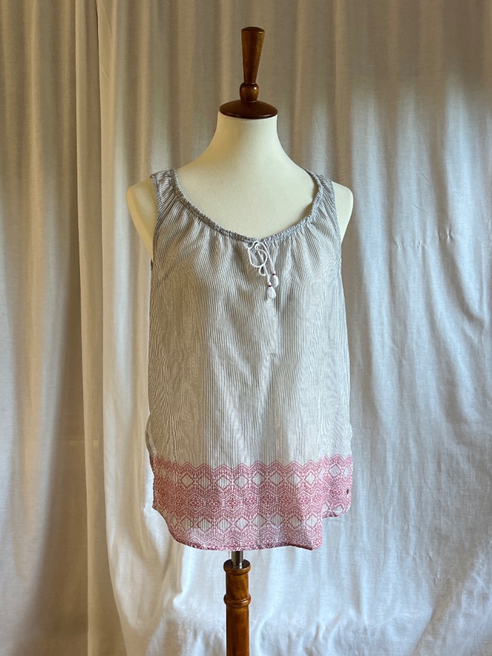 Lightweight Cotton Summer Top with Red Accent